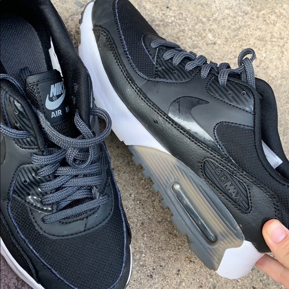 Nike Shoes - Black Nike Air Max
